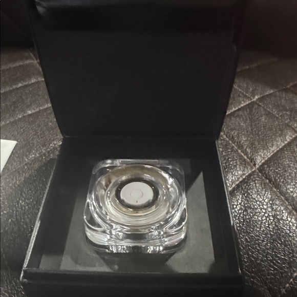 Samsung Gold Smart Ring New open box and the box Alittle damage - Picture 4 of 6